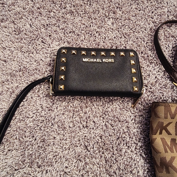 Michael Kors Selma Black Studded Wristlet + Free Jet Set Signature Tote - Picture 2 of 9